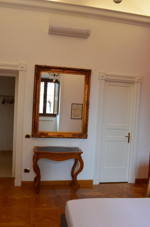 Elegante Appartamento Nel Centro Di Roma Экстерьер фото