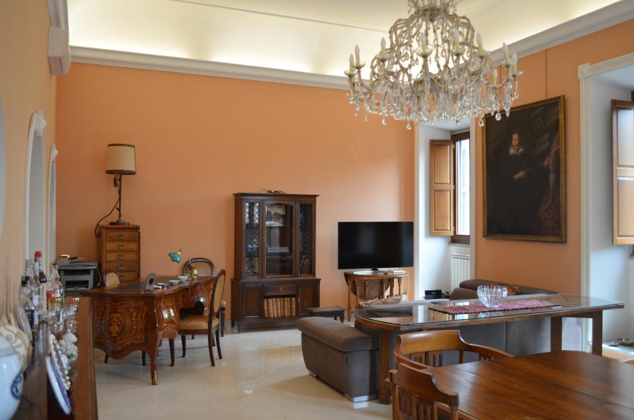 Elegante Appartamento Nel Centro Di Roma Экстерьер фото